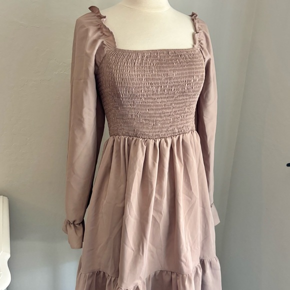 Square Neck Shirred Ruched Bodice Flounce Sleeve Ruffle Hem Dress in Khaki, Med - Picture 2 of 7